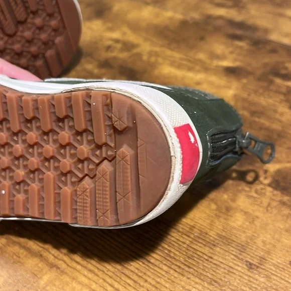 VANS Toddlers Sk8-Hi Zip Mte-1 Sneakers Cold Weather Green White Unisex Pull On - Picture 9 of 11